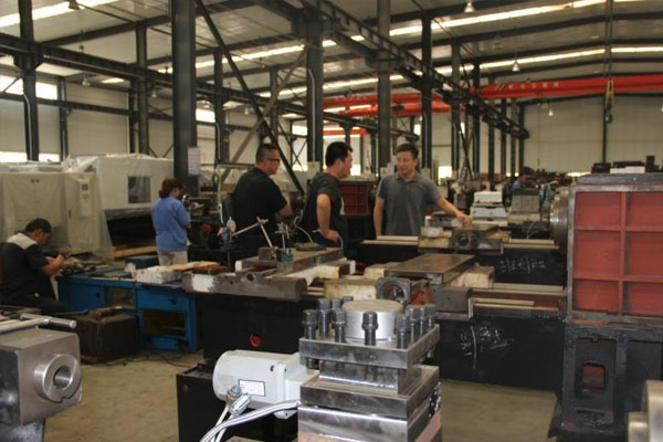 大連客戶來公司參觀考察