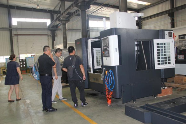 大連客戶來公司參觀考察